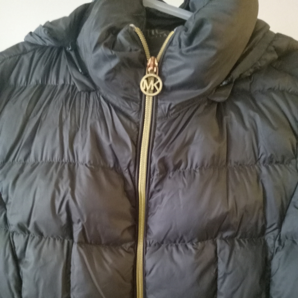 Michael Michael Kors ladies green packable downfield Puffer coat size small